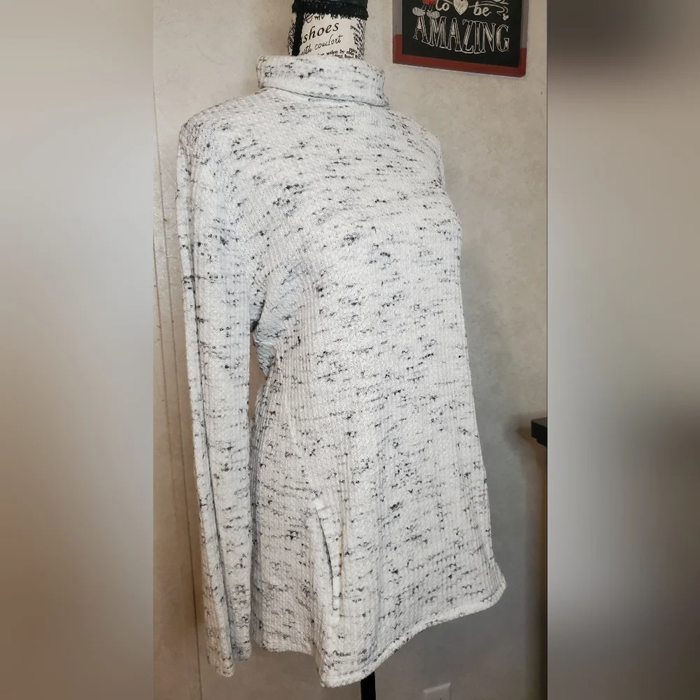 Chico's Weekends White and Black Speckled Turtleneck Sweater Size: 2 - Picture 2 of 10